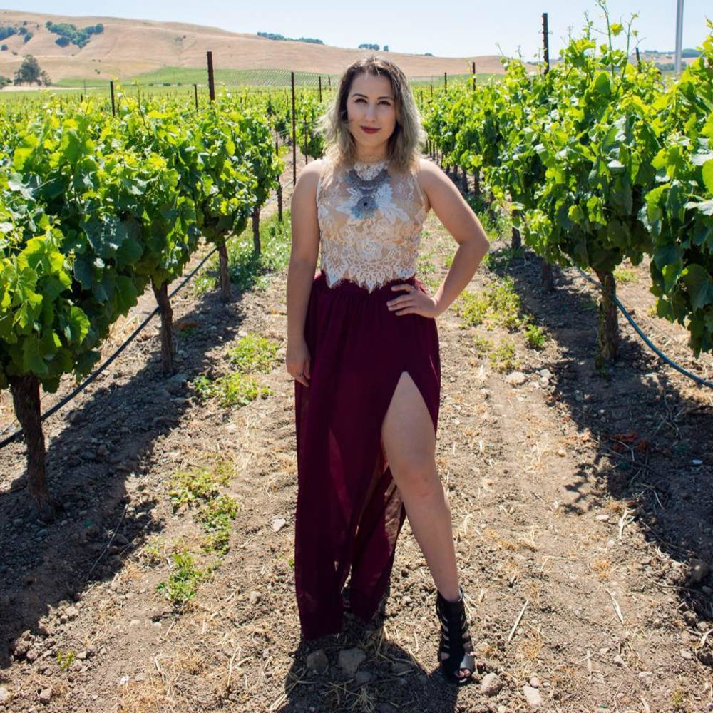 Meet your Posher, Isabel